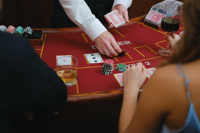 What Are The Factors You Must Consider For Choosing The Best Gambling Website?